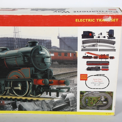 186 - HORNBY - Permanent Way OO gauge electric train set, R1029, complete and in original box