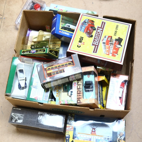 197 - A quantity of boxed diecast vehicles, including brands such as Corgi, The Original Omnibus Company, ... 