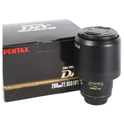 332 - A Pentax DA200mm F2.8ED lens, boxed, working order