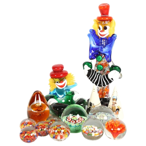 841 - 2 Murano style glass clowns, tallest 30cm, a pair of Clarice Cliff design salt and pepper, and a gro... 