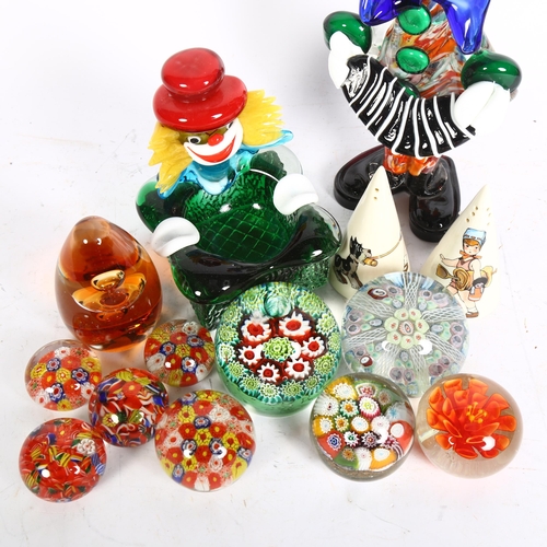 841 - 2 Murano style glass clowns, tallest 30cm, a pair of Clarice Cliff design salt and pepper, and a gro... 