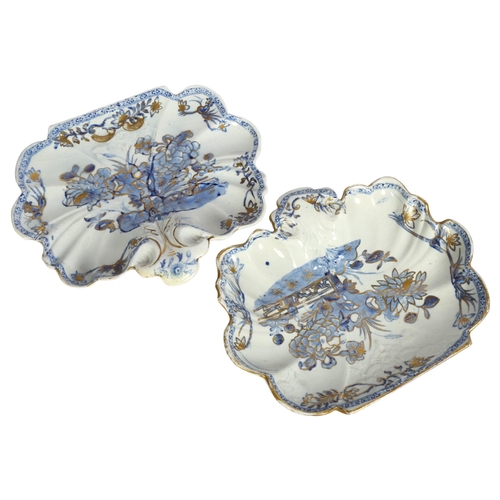 848 - A pair of 19th century chinoiserie lobster dishes with gilded decoration