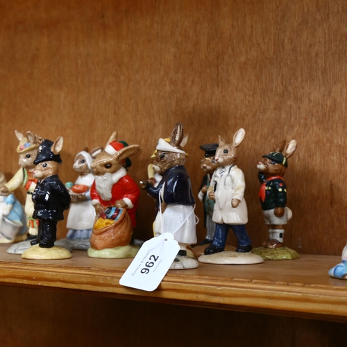 962 - 11 Royal Doulton Bunnykins figures