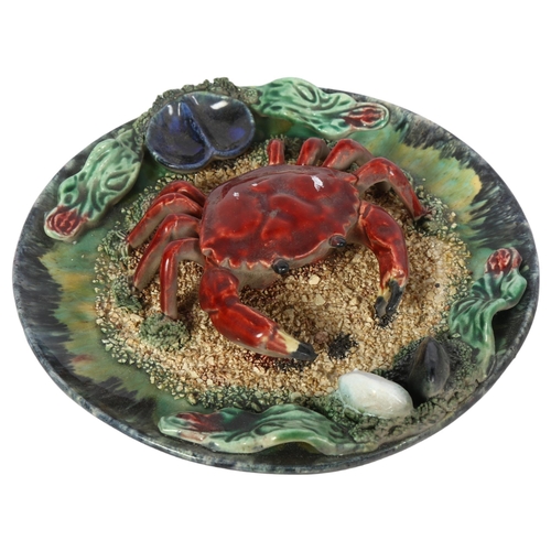 1024 - A Portuguese Majolica Palissy style crab plate, diameter 22cm