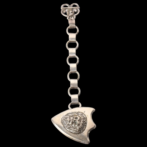 1226 - An Ecclesiastic Clergy white metal cloak chain/clasp, with lion's head on shield, length 14cm