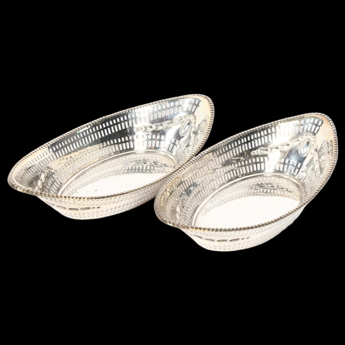 1246 - A pair of Elizabeth II pierced silver boat-shape dishes, length 19cm, hallmarks for Sheffield 1974, ... 