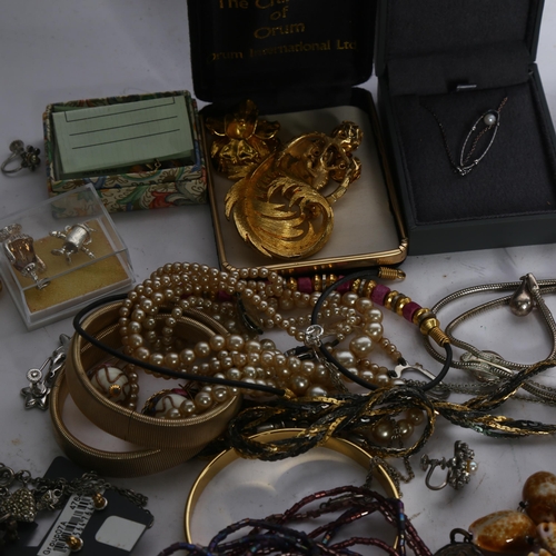 1138 - Various costume necklaces, bangles, a pair of tigers eye earrings, tigers eye bracelet etc