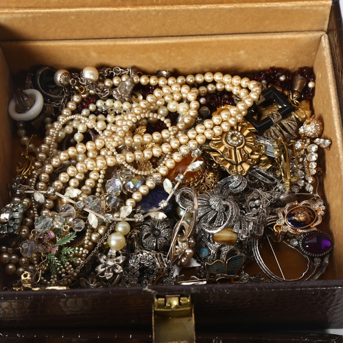 1159 - A group of various costume jewellery, including some silver, Wedgwood panel rings, hair panel brooch... 