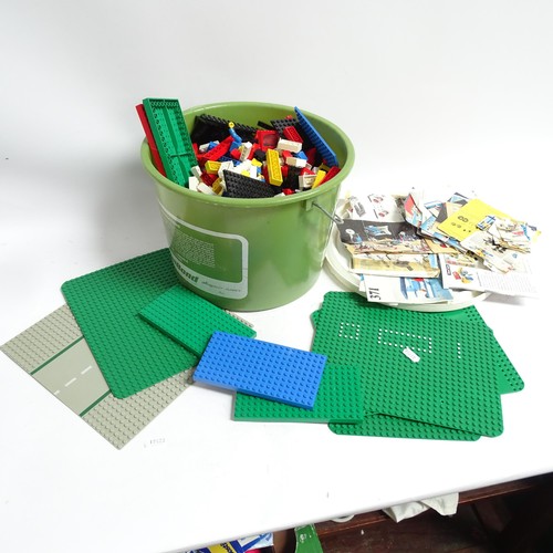 1069 - A quantity of lego, including instruction leaflets and baseboards.