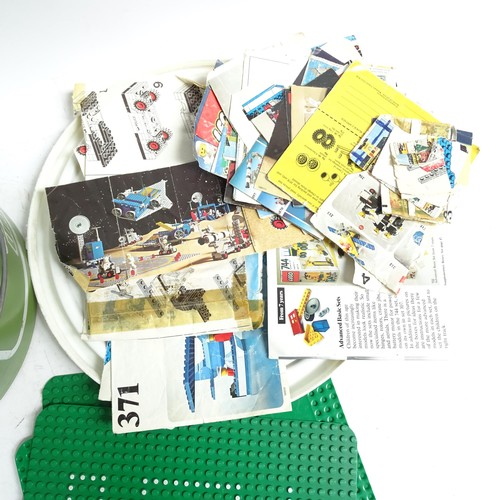 1069 - A quantity of lego, including instruction leaflets and baseboards.