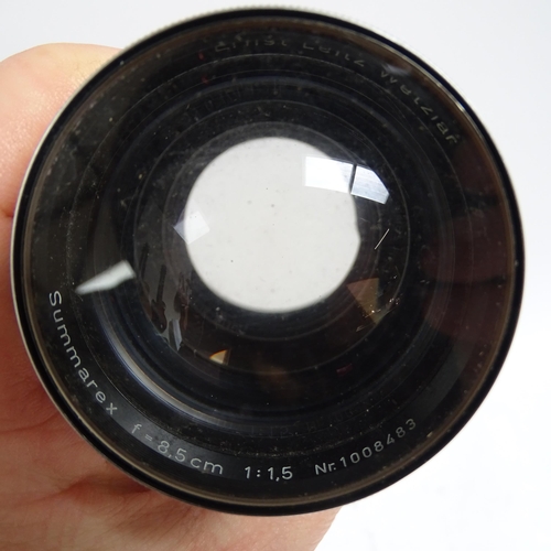 1067 - A Leica Ernst Leitz Wetzlar Summarex F=8,5cm 1:1,5nr 1008483 camera lens, with lens caps and origina... 