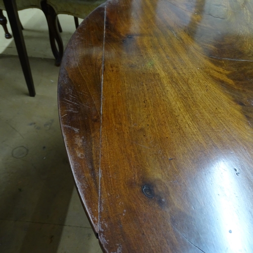 2024 - A Georgian mahogany oval drop-leaf dining table, on cabriole legs with spade feet. 139x73x47cm (exte... 