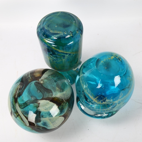 540 - 3 Mdina glass vases, 2 signed Mdina to base, tallest 17cm