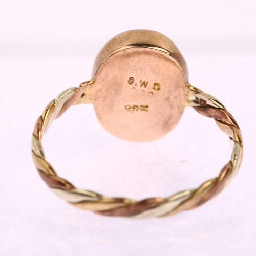 1109 - An Antique 9ct rose gold butterfly wing ring, with oval convex glass cover and closed-back settings,... 