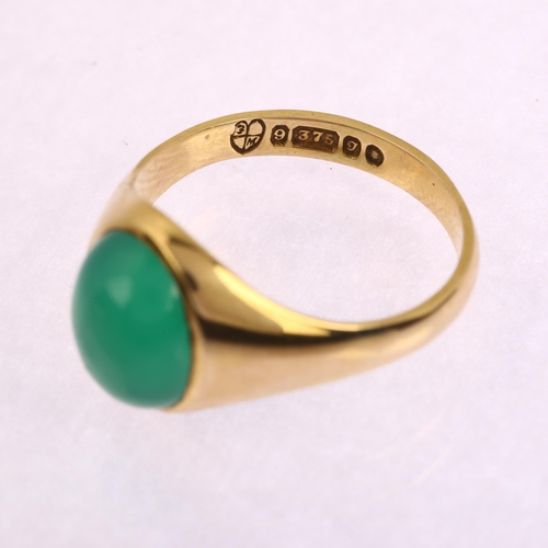 1189 - A mid-20th century 9ct gold green chalcedony signet ring, set with oval cabochon chalcedony, hallmar... 