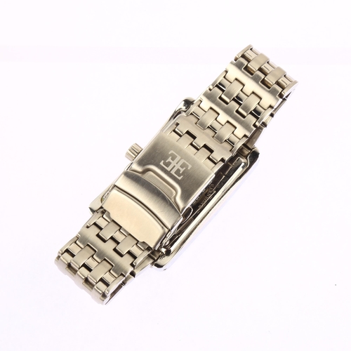 1018 - THOMAS EARNSHAW - a stainless steel automatic bracelet watch, ref. WB127672, black dial with sweep c... 