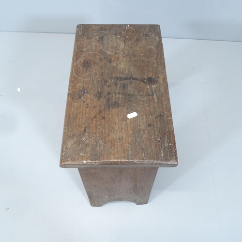 2090 - An 18th century oak stool. 50x50x28cm.