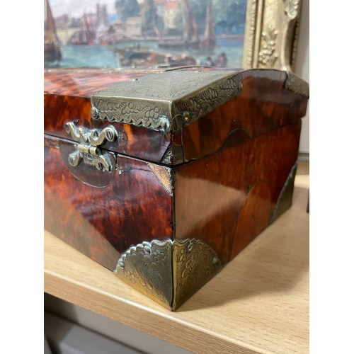 75 - 19th century tortoiseshell and brass-mounted jewel casket, engraved brass mounts, 22cm x 16cm x 11cm