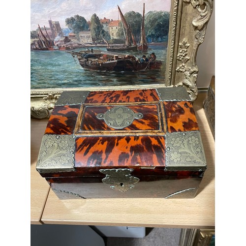 75 - 19th century tortoiseshell and brass-mounted jewel casket, engraved brass mounts, 22cm x 16cm x 11cm