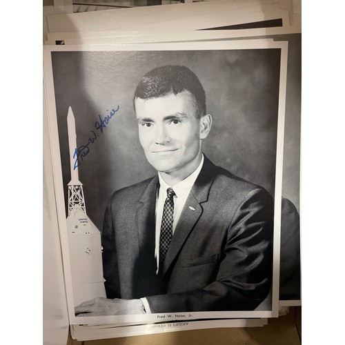 278 - NASA SPACE EXPLORATION INTEREST - archive of photograph portraits of astronauts, US Air Force Office... 