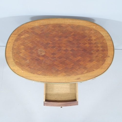 2153 - A French oval mahogany and ormolu mounted parquetry occasional table with single frieze drawer. 72x7... 