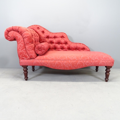 2538 - A small reproduction mahogany and upholstered chaise longue, 142x77x60cm