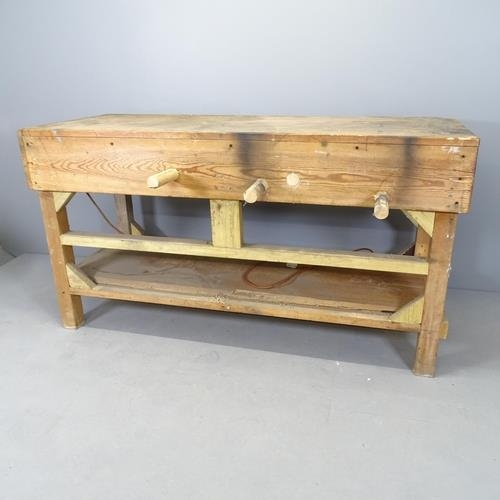 2531 - A vintage pine two-tier workbench with fitted Record 52E vice and electrical sockets (not tested). 1... 