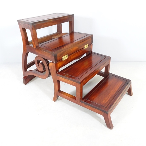 2533 - A 19th century mahogany metamorphic library step chair. Dimensions as chair 58x85x69cm, as steps 114... 