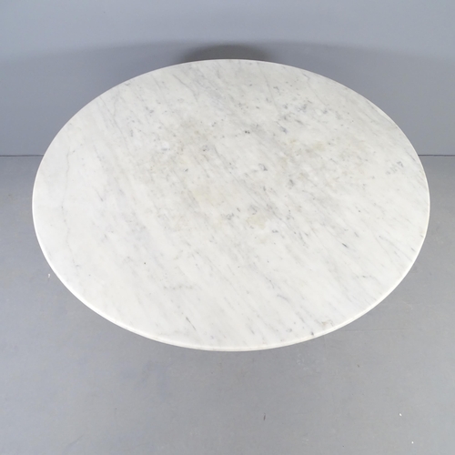 2543 - A circular marble-topped table on painted metal base. 120x76cm.