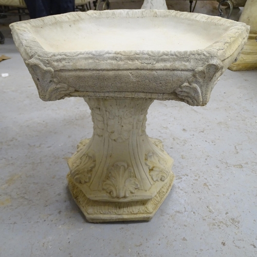 2571 - A modern concrete two-section hexagonal bird bath. 41x42cm.