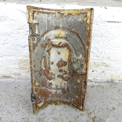 2590 - Local interest - A painted cast iron armorial panel, probably from a lamp post, with Cinque Ports co... 