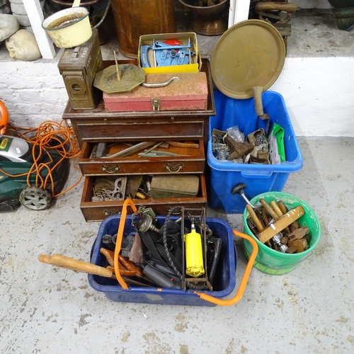 2648 - A quantity of hand tools, an ammunition box, a jack etc.