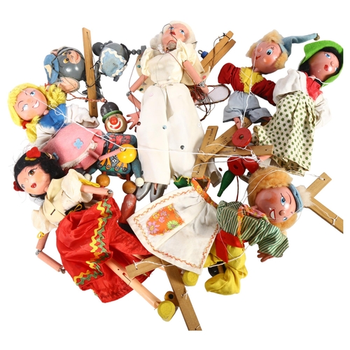 141 - PELHAM PUPPETS - a group of various Pelham Puppets, to include Noddy, a fairy godmother, a mouse, a ... 