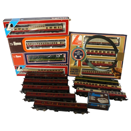 171 - LIMA - a quantity of OO gauge locomotives, carriages and other boxed items, some loose and some boxe... 