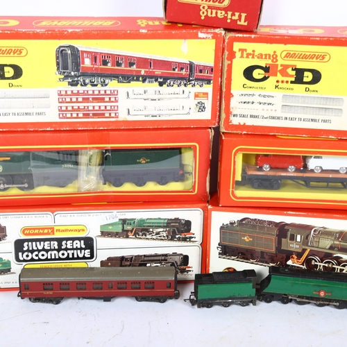 176 - TRI-ANG RAILWAYS - a group of boxed Tri-ang and Hornby Railway locomotives, carriages and other vehi... 