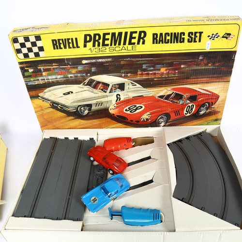 197 - A Vintage Rebell Premier Racing set, 1:32 scale, ref. R-3010, appears complete and in original box, ... 