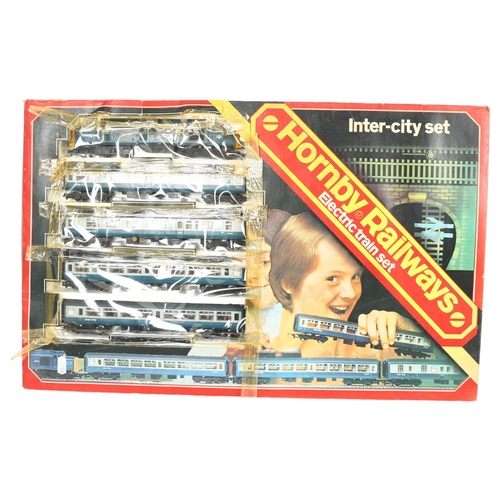 198 - HORNBY - a OO gauge Intercity electric train set by Hornby Railways, ref. R686, appears complete and... 