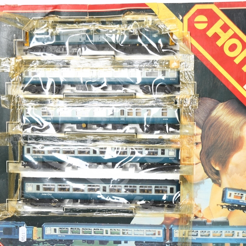 198 - HORNBY - a OO gauge Intercity electric train set by Hornby Railways, ref. R686, appears complete and... 