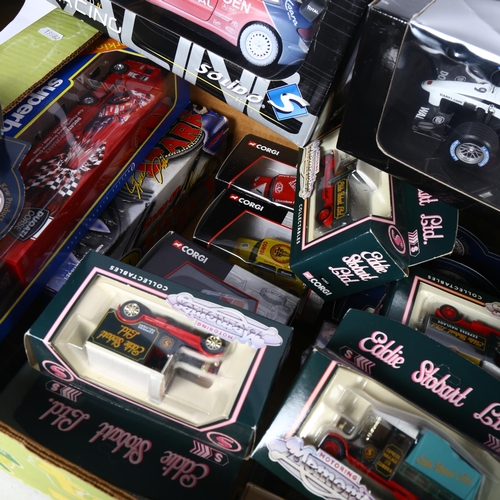 206 - A quantity of boxed diecast vehicles, of various sizes and scales, including such makes as Corgi, So... 