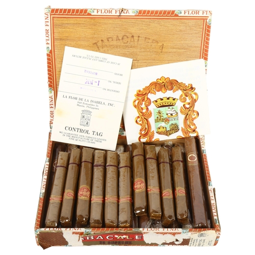 416 - A box of 13 Tabacalera Flor Fina Supreme cigars, and 10 Willem II cigars