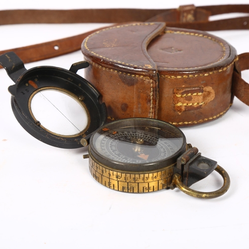 417 - Verners's pattern Second World War military compass, with cypher, no. 032, dated 1918, with leather ... 