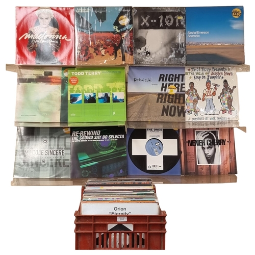 592 - A quantity of vinyl LPs, 90s/00s dance music in genre, including such artists as Roni Size, Fatboy S... 