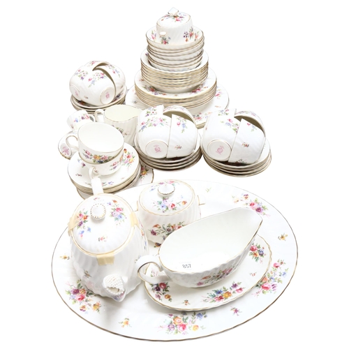 857 - Minton's Marlowe pattern tea service, including teapot, matching fruit, cereal and soup bowls etc