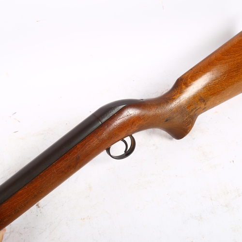 871 - A Vintage air rifle with serial no. BC49427, 95cm