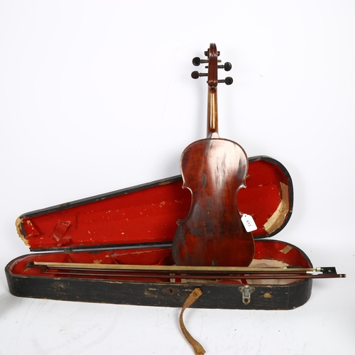 613 - Medio - Fino - A 19th century French Violin 4-string violin. Label to interior, with inscription 'Me... 