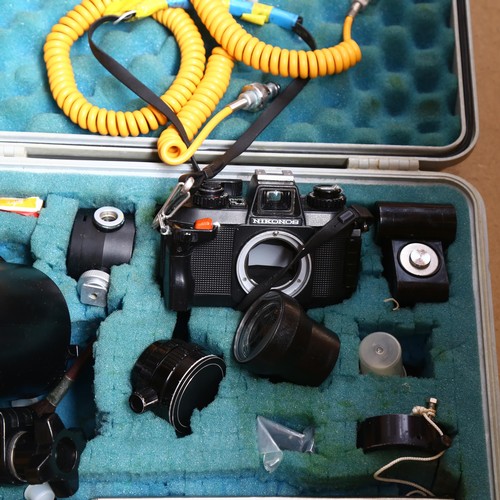 642 - A Nikon Nikonos IV-A underwater camera and associated accessories, including Morris aqua-flash, in h... 