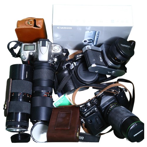 645 - A quantity of Vintage cameras and equipment including Asahi Pentax spotmatic with Soligor auto-lens,... 