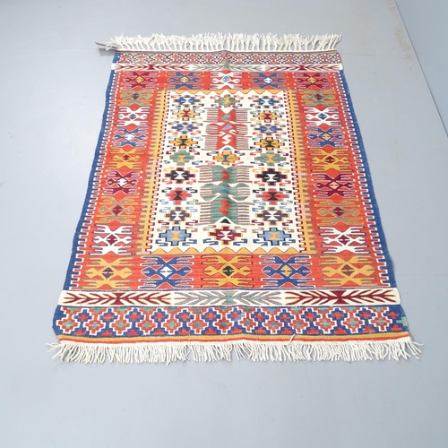 2333 - An Iranian Kilim rug. 146x111cm.