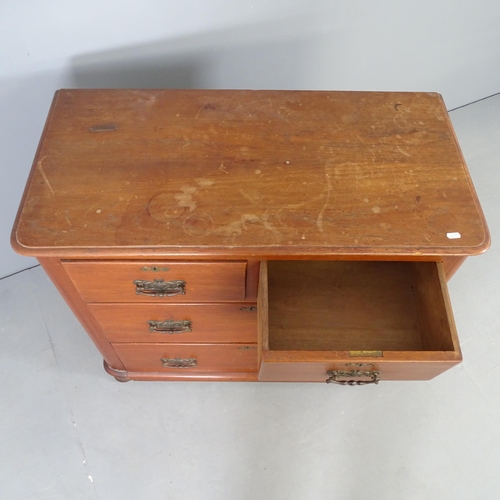 2706 - A Victorian mahogany chest of two short and two long drawers. 90x83x46cm.