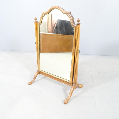 2709 - A Queen Anne style dressing table mirror. 44x68x21cm.